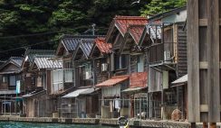 Ine no Funaya (伊根の舟屋) – Kyoto village with “boat houses” on the water Ine no Funaya (伊根の舟屋) – Kyoto village with “boat houses” on the water