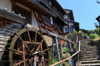 Magome-juku (馬籠宿) | Cobblestone paths, tea houses, and inns